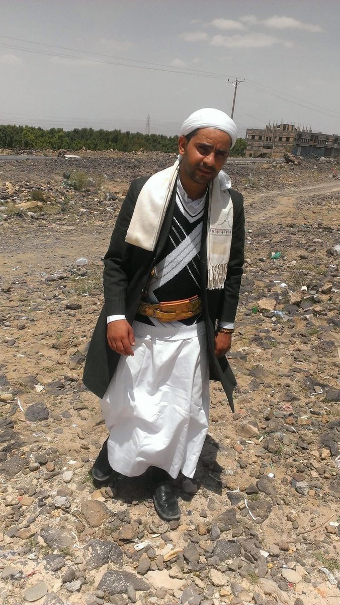 سلالة علي طالب دخلت اليمن وهم يشبهون جحاف ، دراويش دواشين ، 

كانو يسموا بالهجرة او المتوردين او الناجعة ..! 

اشتغلوا بمهنة دباغة الجلود و ختانة الأطفال ..! ،

تسلقوا بشكل تدريجي و بنفس طويل طوال مئات السنين حتى اصبحوا سادة لا احد يعلى عليهم ..! 
و اصحاب حق الاهي