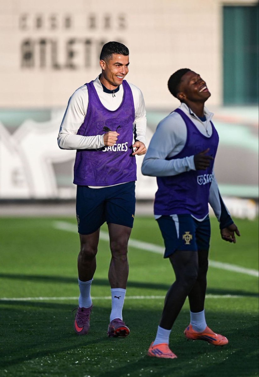 totalcristiano's tweet image. Imagine this left-side in his prime. 🥲❤️