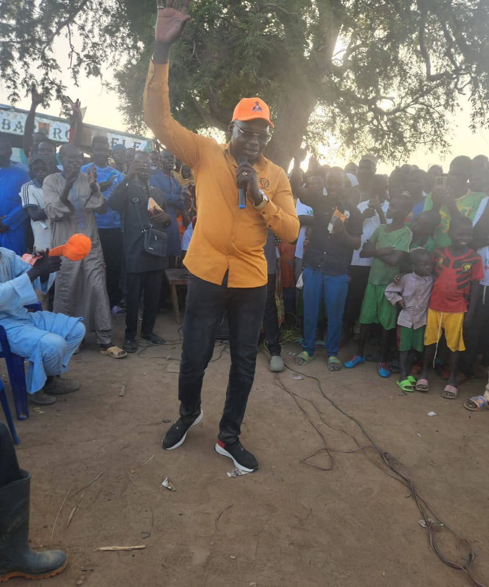 StephaneManey's tweet image. Toujours dans l'extrême nord, le vice président Atifi Ferdinand a partagé avec les populations de Djafga, la vision du Cameroun qui protège et qui libère les énergies. 
Bravo aux camarades sur l'ensemble du territoire 🧡. 
#cabral2025
#succeedtogether