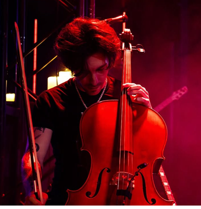 <a href="/JakeMChristian/">Jake | Videographer</a> captured <a href="/NoLoveForThe/">Middle Child</a> so beautifully 🩷