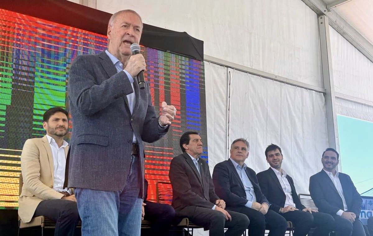 Hoy estuvimos en Jujuy, junto a los referentes de Provincias Unidas: <a href="/MartinLlaryora/">Martín Llaryora</a>, <a href="/maxipullaro/">Maximiliano Pullaro</a>, Ignacio Torres, <a href="/gustavovaldesok/">Gustavo Valdés</a> y <a href="/JPValdesok/">Juan Pablo Valdés</a> y <a href="/carlossadirjuy/">Carlos Sadir</a>, reafirmando nuestro compromiso con una Argentina más justa y próspera.

Y coincidimos en algo que quiero decir