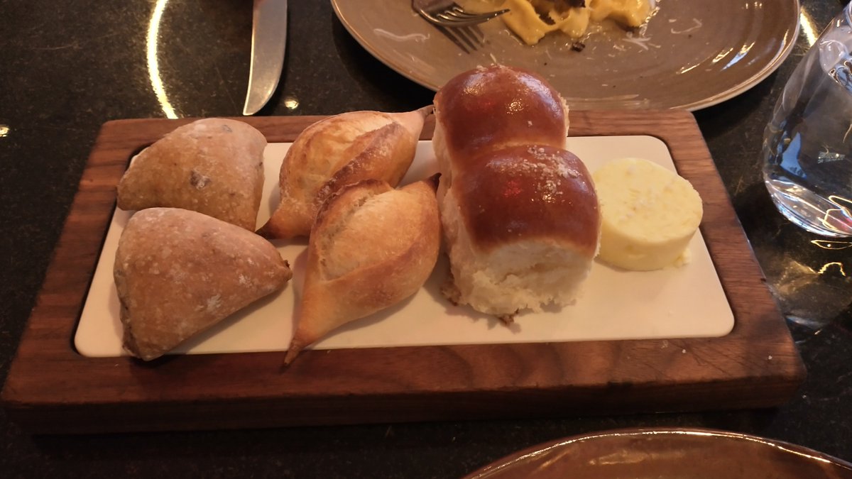 Complimentary bread service at Carbone <a href="/AriaLV/">ARIA Las Vegas</a> 
#LasVegas