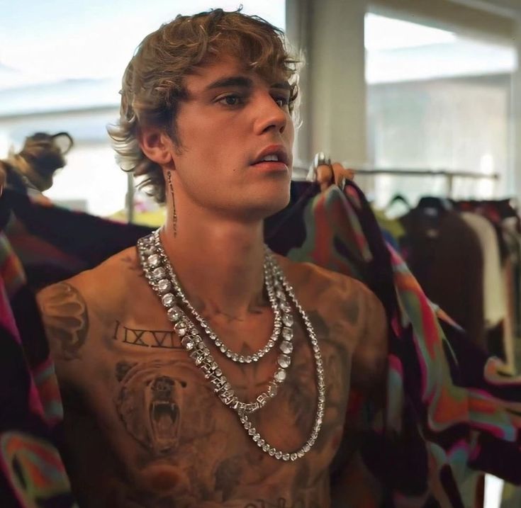 Who selenators              Who they truly
think they stan.     VS                stan.