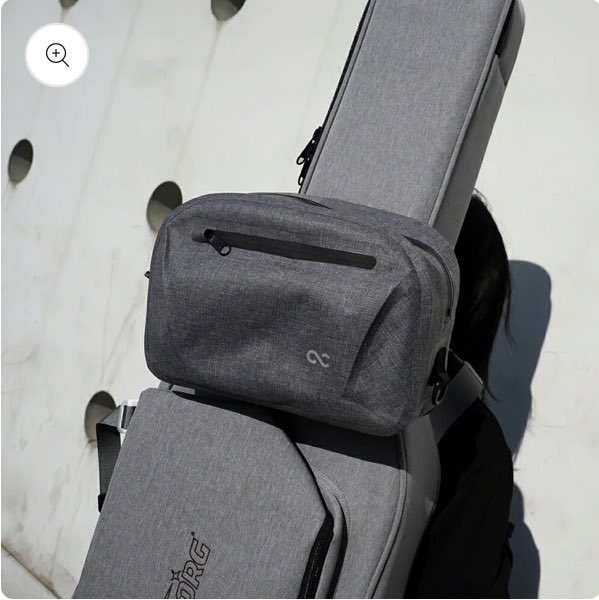 こんな感じでぶら下げたんですけど紐切れたのかな？
すごい当たり個体とかじゃないんですけど18歳の頃から使っている物で思い入れがあり。その癖、ペダルの写真はないですけど、、