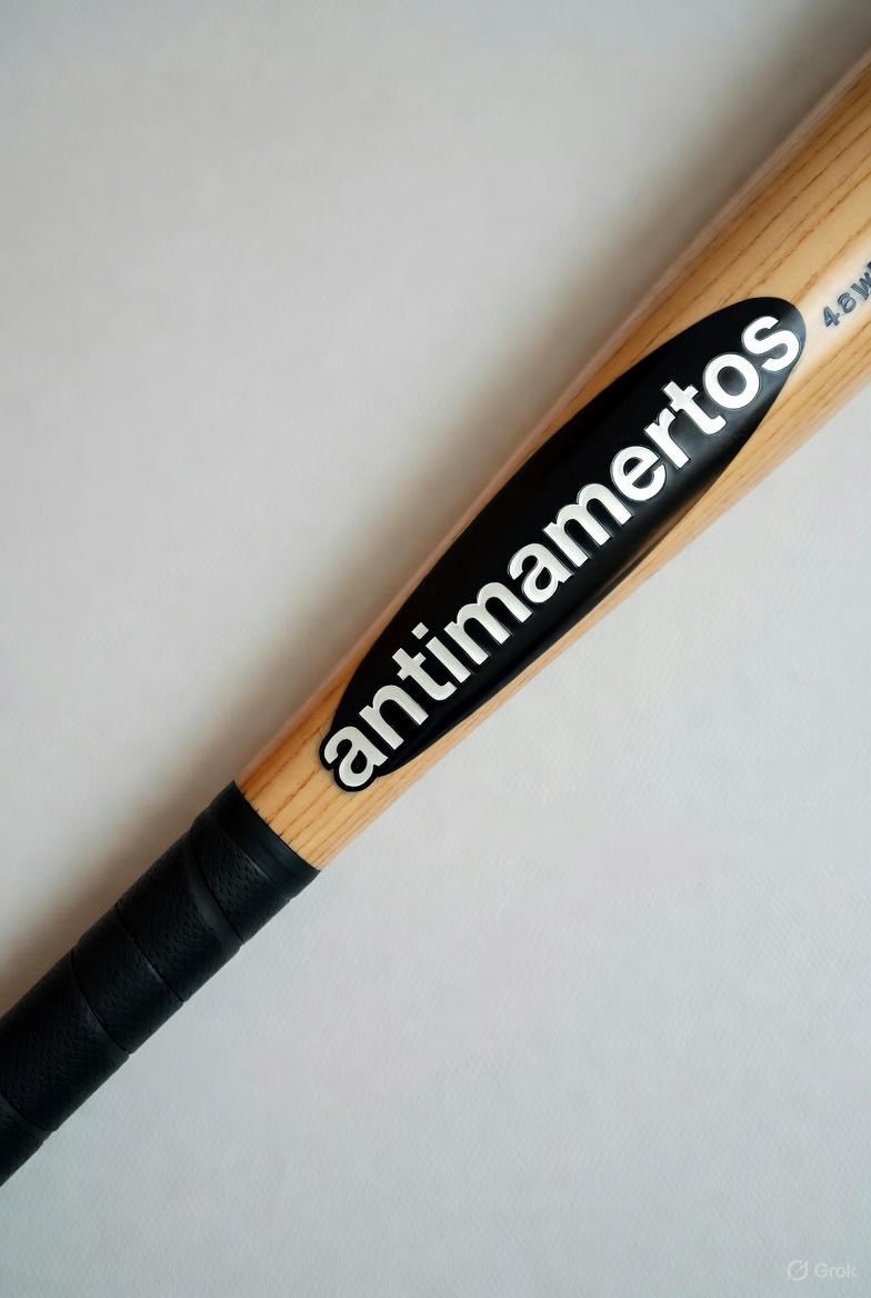 Me preguntan si los fabrico? 
Les contesto que no ….se imaginan donde le vuelen los dientes o los sesos a la puta mierda  a un hp mamerto con uno de estos fabricados por mi en el lío tan malparido que me meto.
Sigamos con nuestros inofensivos pocillos URIBESTIAS mas bien…