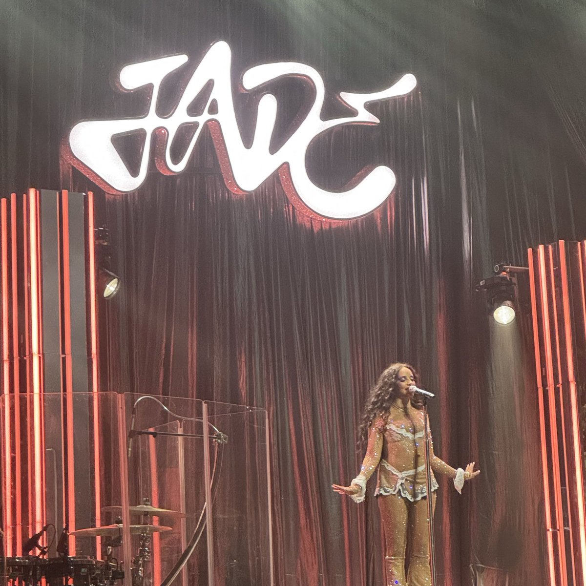 JADE was out of this world in Belfast. She’s absolutely amazing. The full package. Thank you Jade from Belfast x <a href="/jadethirlwall/">JADE</a> <a href="/JADEtearoom/">JADE tea room ☕️</a> #thatsshowbizbaby #ThatsShowbizBabyTour