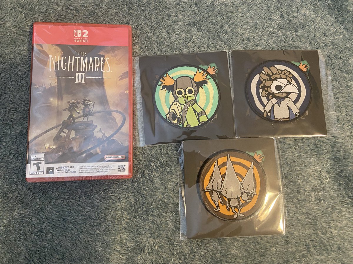 My little nightmares 3 came in and the patches are bigger than I thought they would be ☺️