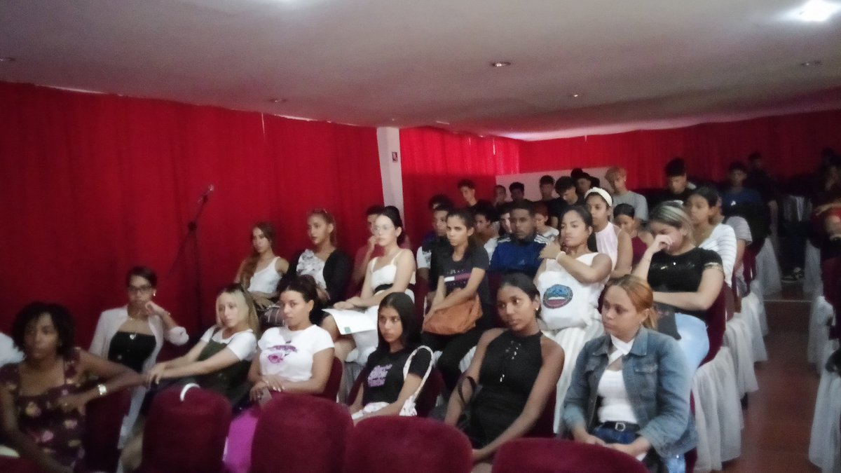 La carrera de Ingeniería en Metalurgia y Materiales de la <a href="/UniversidadMoa/">Universidad de Moa Dr. Antonio Núñez Jiménez</a> realiza la plenaria de la carrera. Se destacan resultados de promoción y calidad de nuestros estudiantes superiores a años anteriores. Se reafirma la carrera de excelencia.