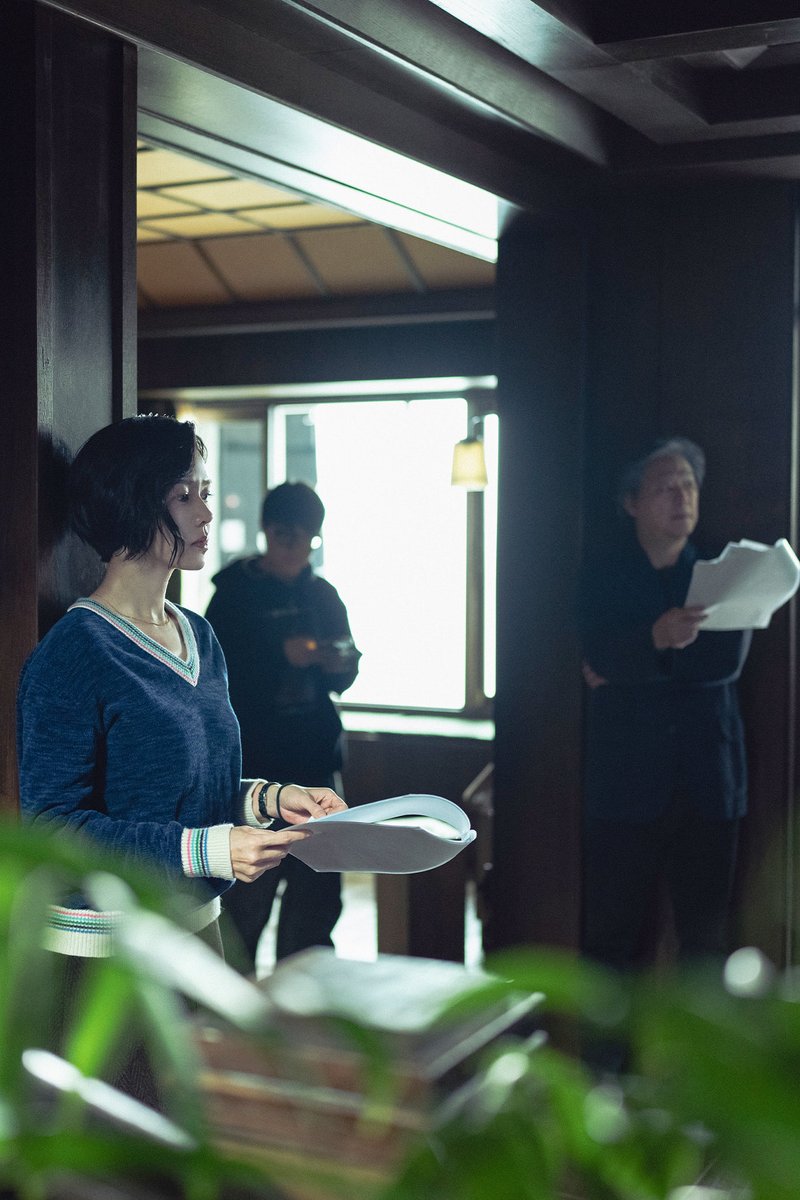 sonyejinpics's tweet photo. son yejin on the set of <no other choice> https://t.co/0hkJsWPNsB