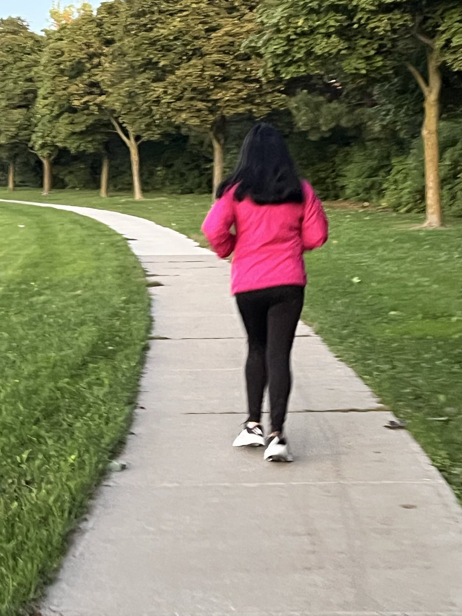 kunrup's tweet photo. Evening jog with the lovely girl 👧🏻. It’s getting cold since yesterday. Had to turn the heat on. Did you turn on your furnace yet?
#brampton #stayactive #staymotivated #activelifestyle #positivevibes #run #6krun #CoupleGoals https://t.co/NQ31nDRxAN