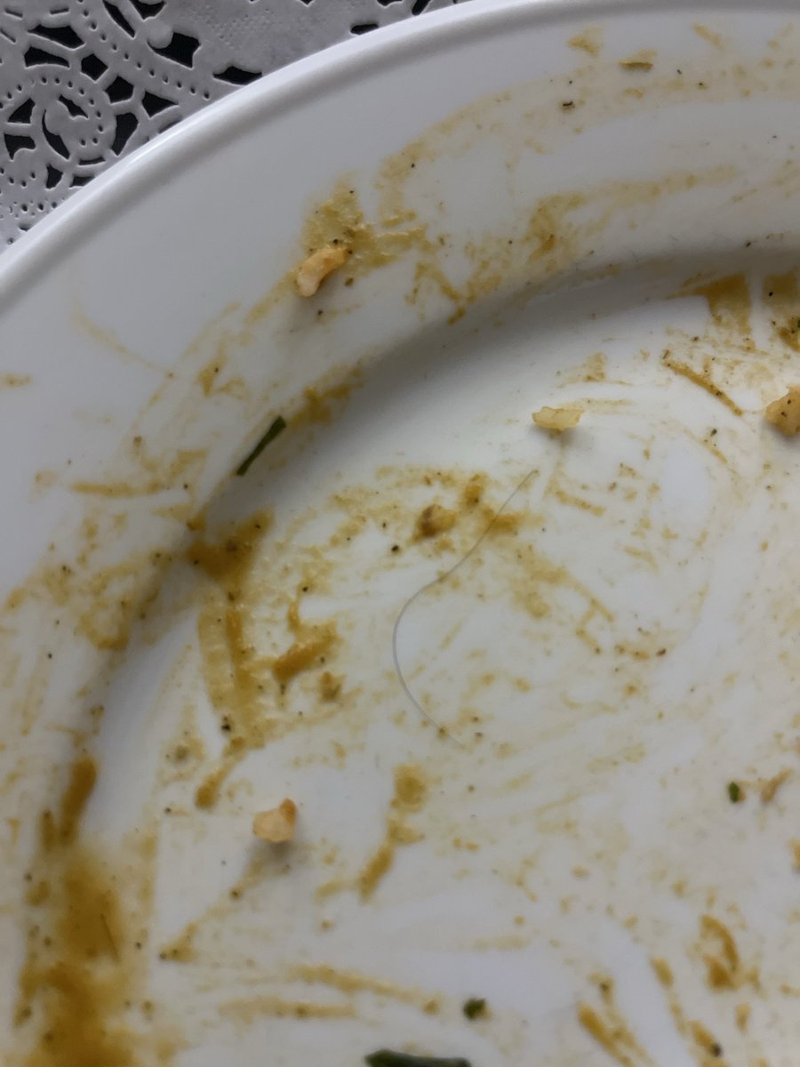 cristobalother's tweet photo. @hddalmagro   expresar mi profunda insatisfacción y consternación por la experiencia que tuve hoy en el hotel. Mala atención y comida con pelos. 
Recomiendo buscar otras alternativas https://t.co/nBxVoPdP69