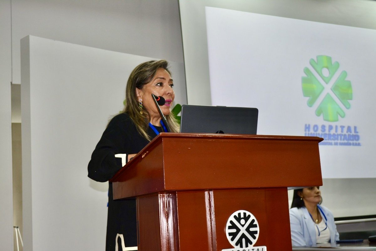 Antonioveira's tweet photo. En el marco de nuestra XIV Maratón de Enfermedades Infecciosas 🦠, desarrollamos una jornada de conocimiento, ciencia y experiencias compartidas junto al Instituto Departamental de Salud de Nariño – @IDSNcontigo 

Destacados ponentes nacionales e internacionales nos acompañaron para fortalecer el abordaje de las enfermedades infecciosas y promover el intercambio de saberes entre profesionales y estudiantes.

👉 Desde el Hospital Universitario Departamental de Nariño seguimos impulsando la investigación, la actualización científica y la formación en salud.