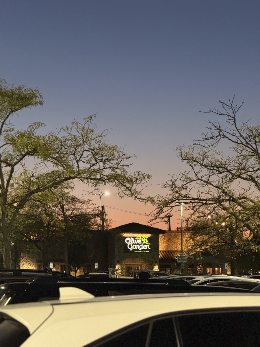 #BeautifulOliveGardenAlert