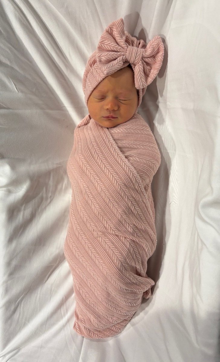 CoachDebo5's tweet photo. Aubrianna Rose Boggs …

Daddy loves you! 🫶🏽🩷 

#GirlDad https://t.co/dEU0BMJ5Nb