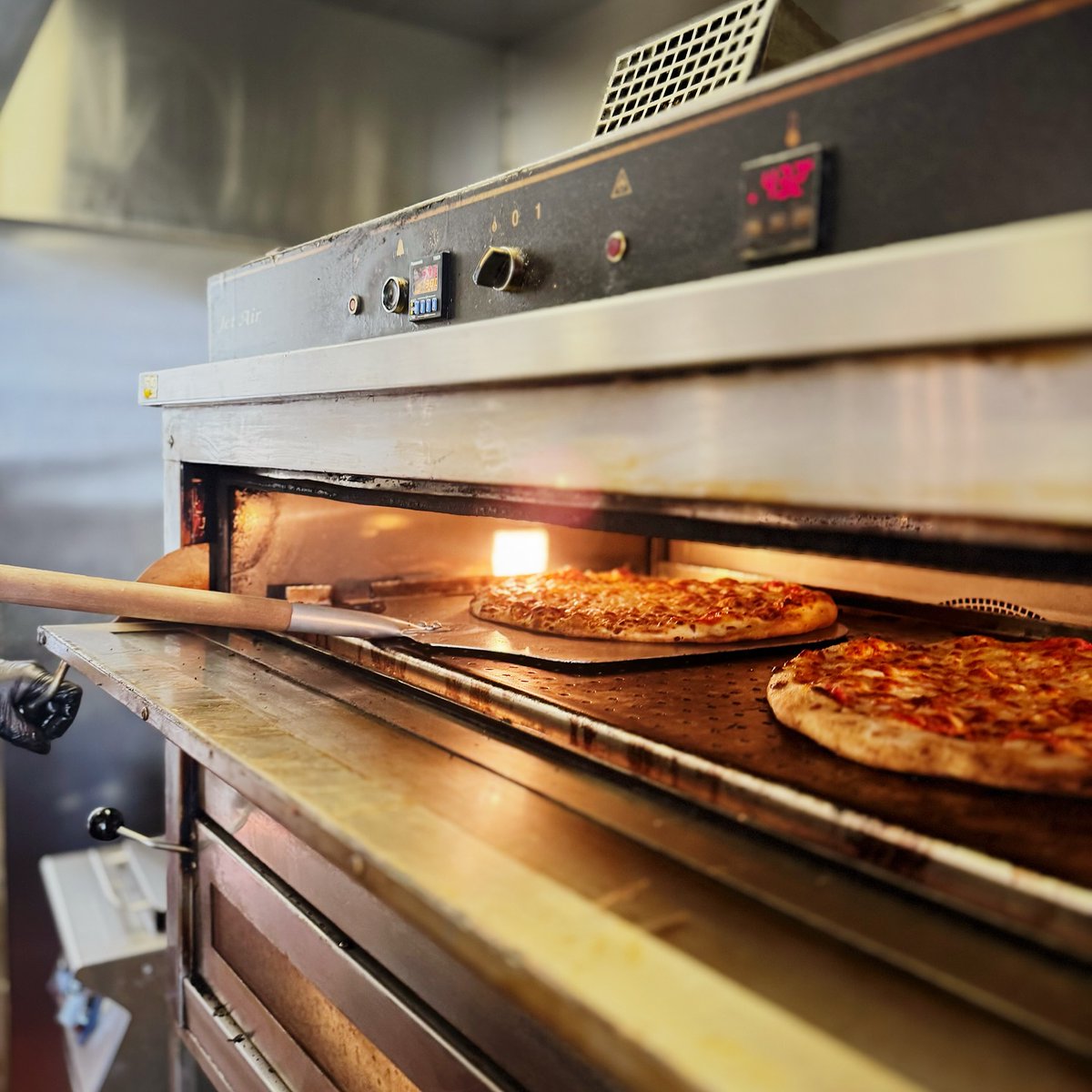 A *slice* of good news for your Friday: October is National Pizza Month! 🍕 From cheesy classics to loaded pies, there’s no wrong way to celebrate!

What toppings are a must on your perfect pizza?