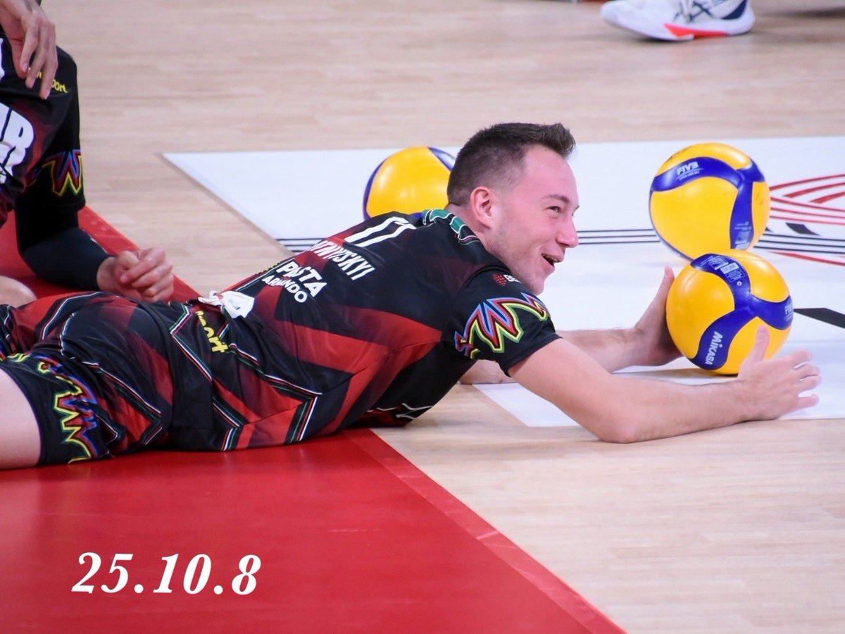 HappyStar003's tweet image. 25.10.8 サントリー🇯🇵-ペルージャ🇮🇹✨️
 ずっと笑っててご機嫌なの可愛すぎた😘✨️
#OlehPlotnytskyi
#BlockDevils
#WCS2025
#20251008