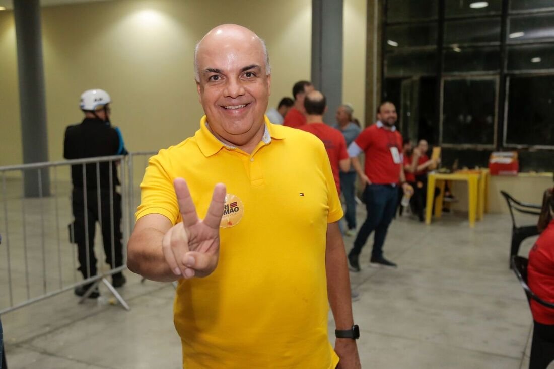legadaoscr's tweet photo. VOCÊ É UM PATÉTICO, FRACASSADO E MENTIROSO! 

SUMA DA PORRA DO SPORT E NÃO PISE NESSE CLUBE NUNCA MAIS NA SUA VIDA! 

INCOMPETENTE DO CARALHO! https://t.co/gOszDVAbYi