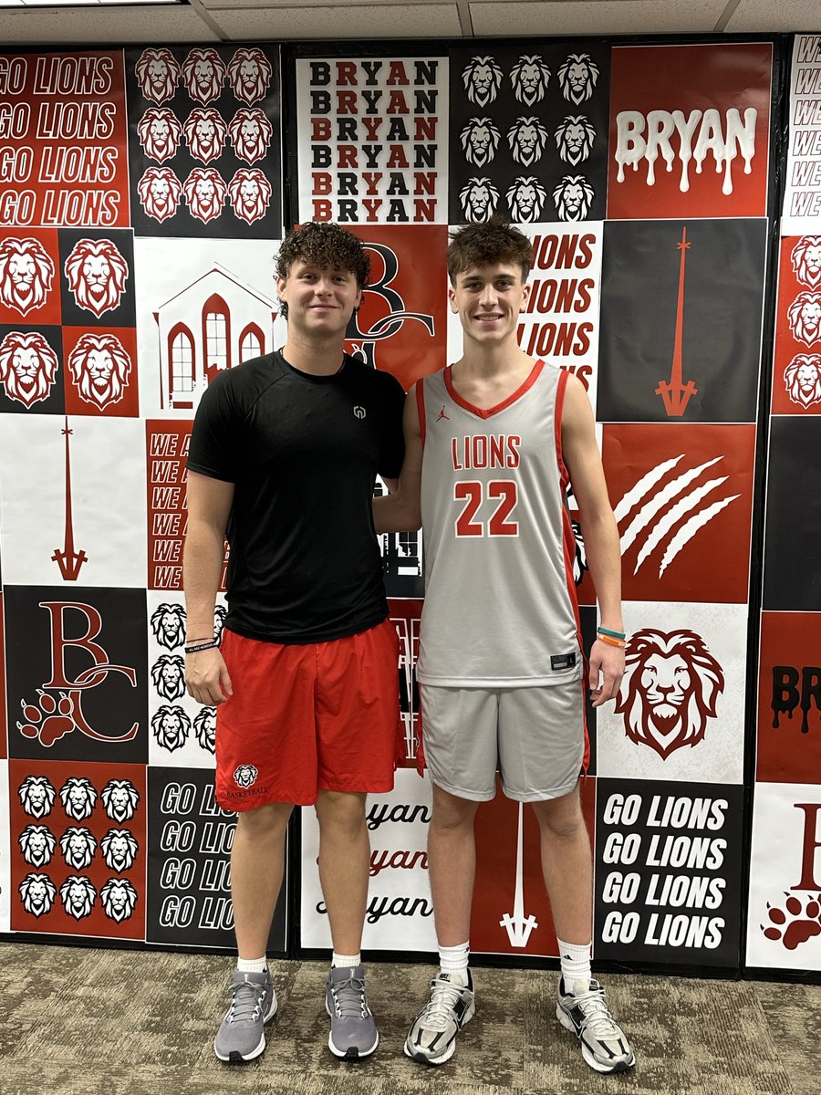 After a great visit and great conversations with Coach Roberts, Coach Laatsch, and Coach Muncey, I am honored to receive an offer from Bryan College! #ag2g✝️ #godsplan <a href="/Bryan_MBB/">Bryan College Men’s Basketball</a> 

<a href="/chs_cougars_bb/">Centennial Cougars Boys Basketball</a> <a href="/NcsaCoachStock/">James Stockton</a>