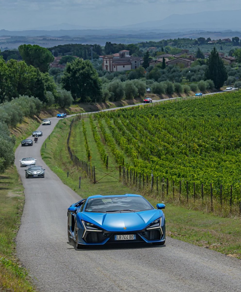 karankkfox's tweet image. Lambos ♠️

Credit Unknown: If anyone found this to belong to anyone Dm For credit or removal post