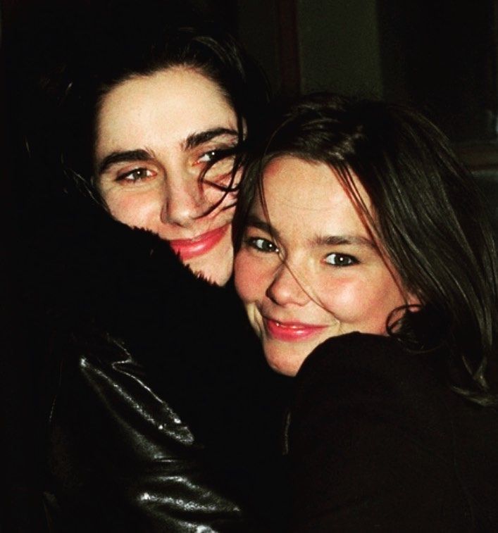 happy 56th birthday to the talented PJ Harvey! 🖤