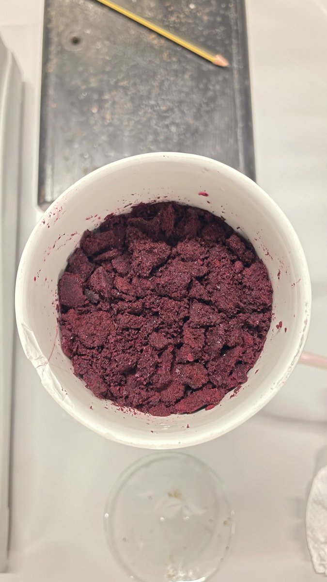 V3nd__'s tweet photo. beauty of chemistry 🧪 Carbonatotetraamminecobalt(III) Nitrate.♥️ https://t.co/J6e3Q6jRR2