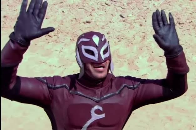 لا كراش
ولا اكس
ولا اخصام
ولا حتي علاقات مزيفه
حياتي ساده ربنا يحرسني والله.😂