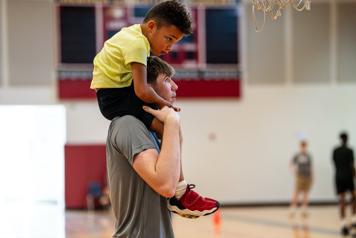 hebron_hoops's tweet image. Wrapping up fall training with an investment in our young Lions 🦁 

#nothinggiveneverythingearned
#1percentbettereveryday 
#humbleandhungry