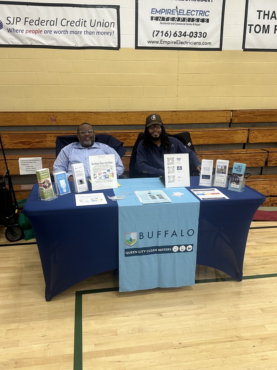 This morning, members of our Community Outreach Team were out at the Gloria J. Parks Community Center for the Boots on the Ground Health Fair! 💧