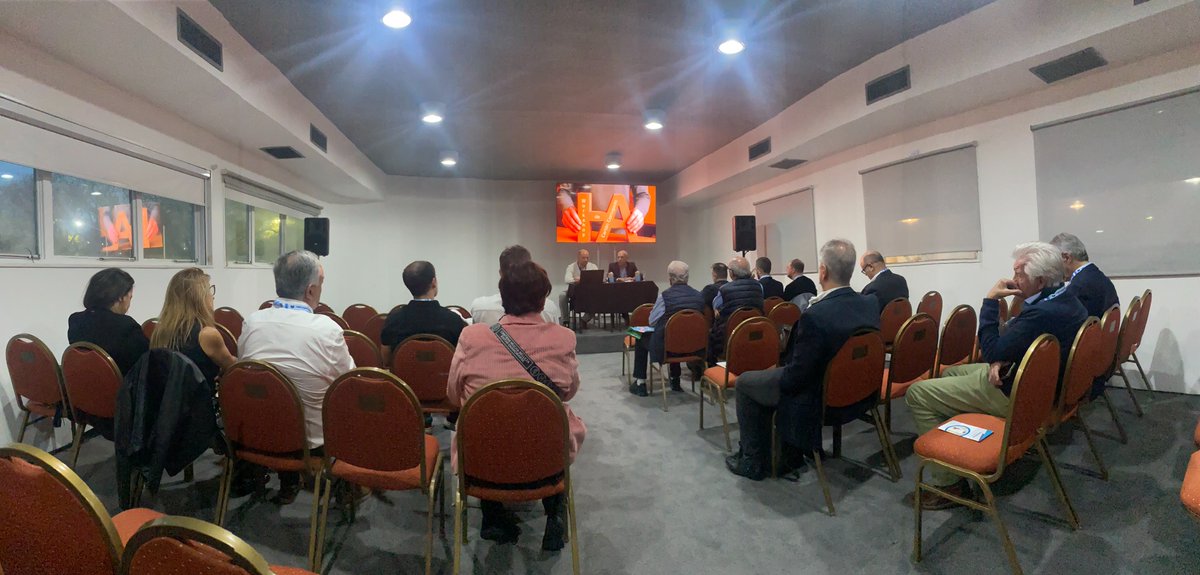 𝗧𝗼𝗱𝗼 𝘀𝗼𝗯𝗿𝗲 𝗲𝗹 𝗪𝗼𝗿𝗸𝘀𝗵𝗼𝗽 𝗱𝗲 𝗖𝗮𝗿𝘁ó𝗻 𝗖𝗼𝗿𝗿𝘂𝗴𝗮𝗱𝗼 𝟮𝟬𝟮𝟱

Una jornada que exploró la complementariedad entre inteligencia humana e inteligencia artificial para la industria del corrugado.

🌐 cafcco.com.ar/todo-sobre-el-…

#WorkshopCAFCCo