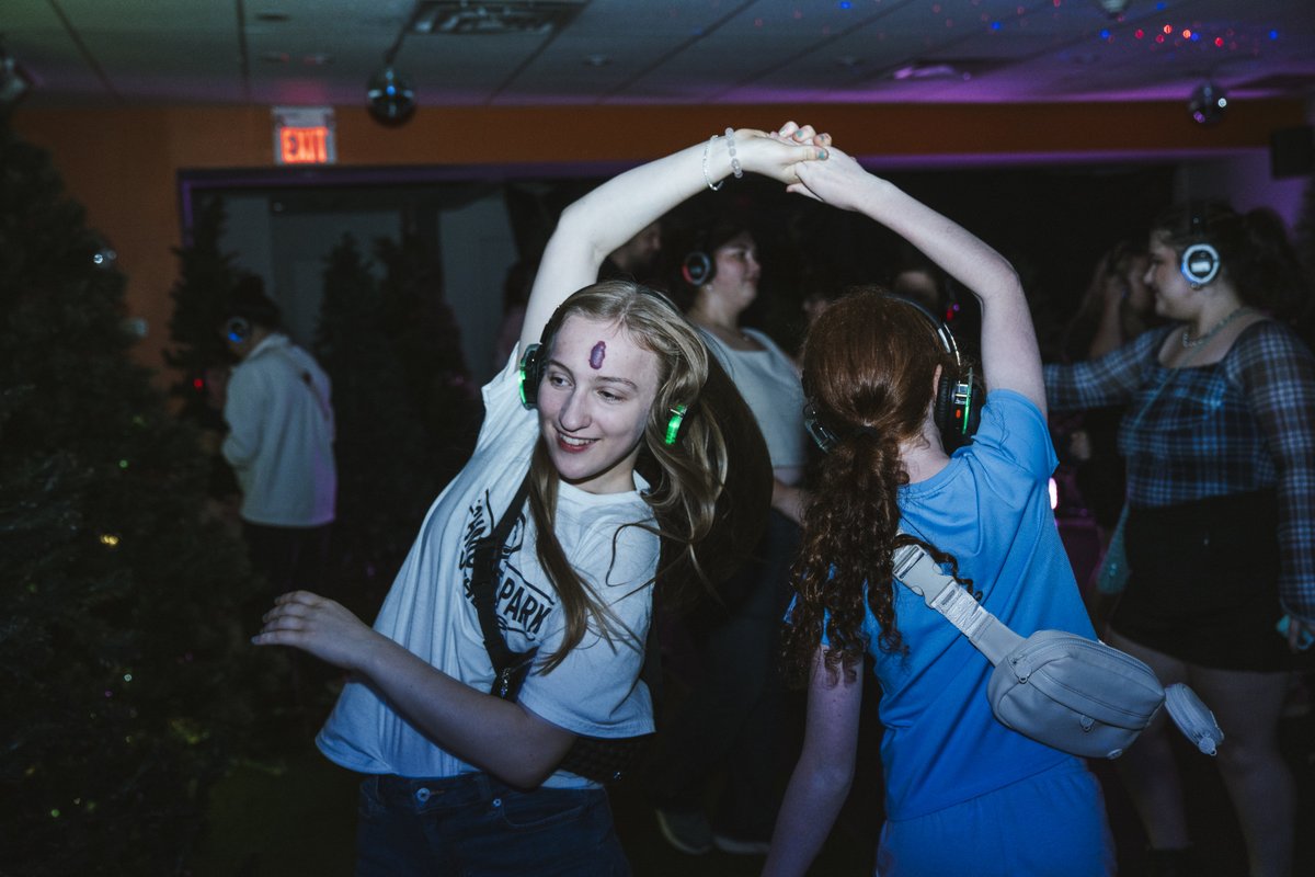 East End Arts tweet media