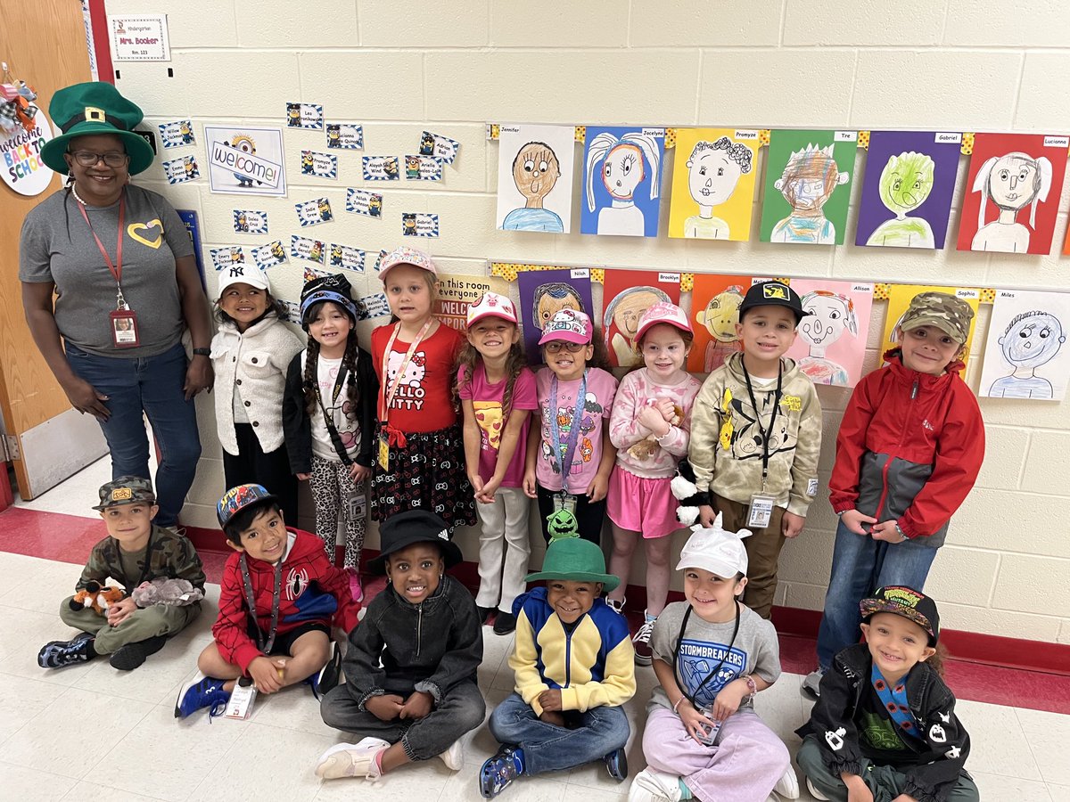 gses_929's tweet photo. 🧢 Put on your “Kindness Cap”! 💙
Today was Hat Day for #BullyingPreventionMonth, a reminder to wear kindness proudly & lift others up with our words & actions! We filled our halls with compassion, respect, & positivity because kindness never goes out of style! 💫 #NNPSProud https://t.co/1l6puMleeE