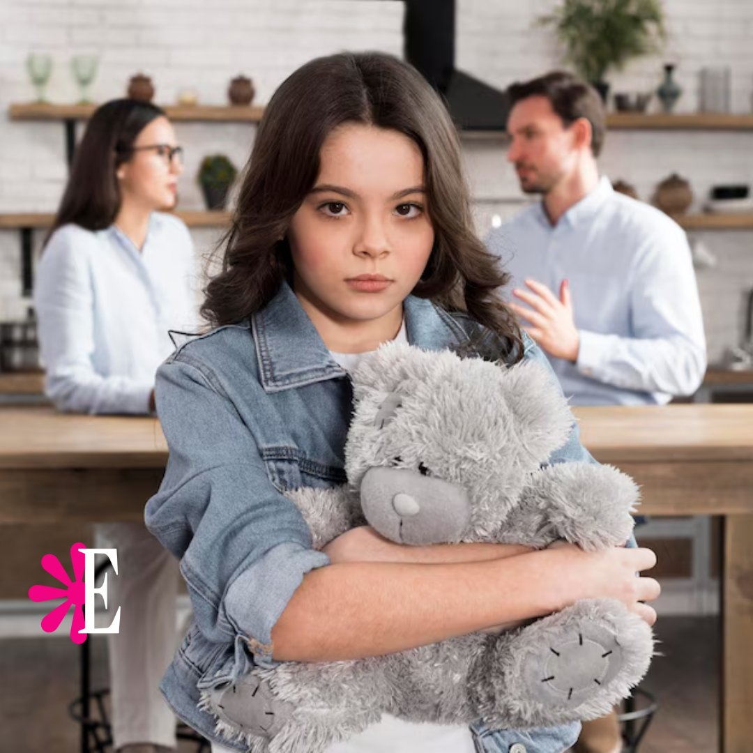 #Estampas | En el divorcio termina la #pareja, no la paternidad. Es vital mantener el vínculo de madre/padre fuerte y unido. Por lo que, nunca involucres a los niños en conflictos de adultos ni los uses como mensajeros. Prioriza siempre su #bienestar. #Familia