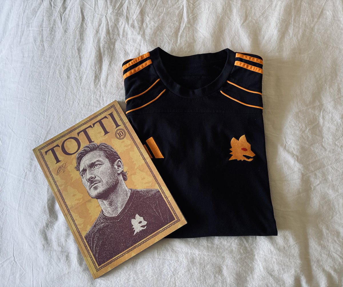 Venti24designs's tweet image. The mailman DELIVERED today ❤️💛