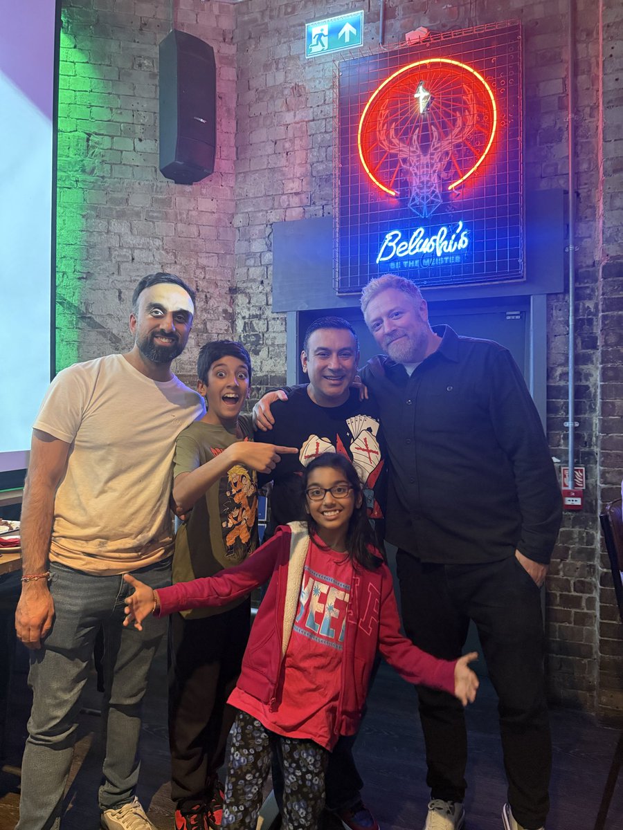 virajoza's tweet photo. Massive thanks to @WWEGP for an incredible event before #ClashOfTheComics — The energy, laughs, and community you’ve built around the pod are something special. Great vibes, and pure love for wrestling. 🤘🏽

#SolidAssCats 🙌 #4Life https://t.co/8AMVzXpspB