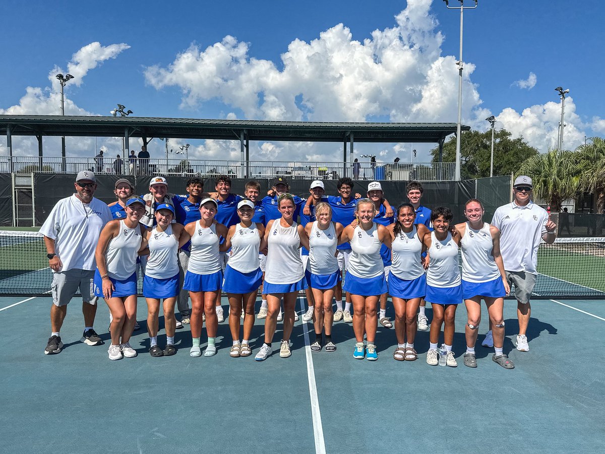 ClemensTennis's tweet photo. Varsity Tennis defeated Harlingen today 16-3 to advance to Round 3 of the 6A State Tennis Playoffs! @scclbuffs @SCUCISD @scbuffalostrong https://t.co/aAwlrRiO4e