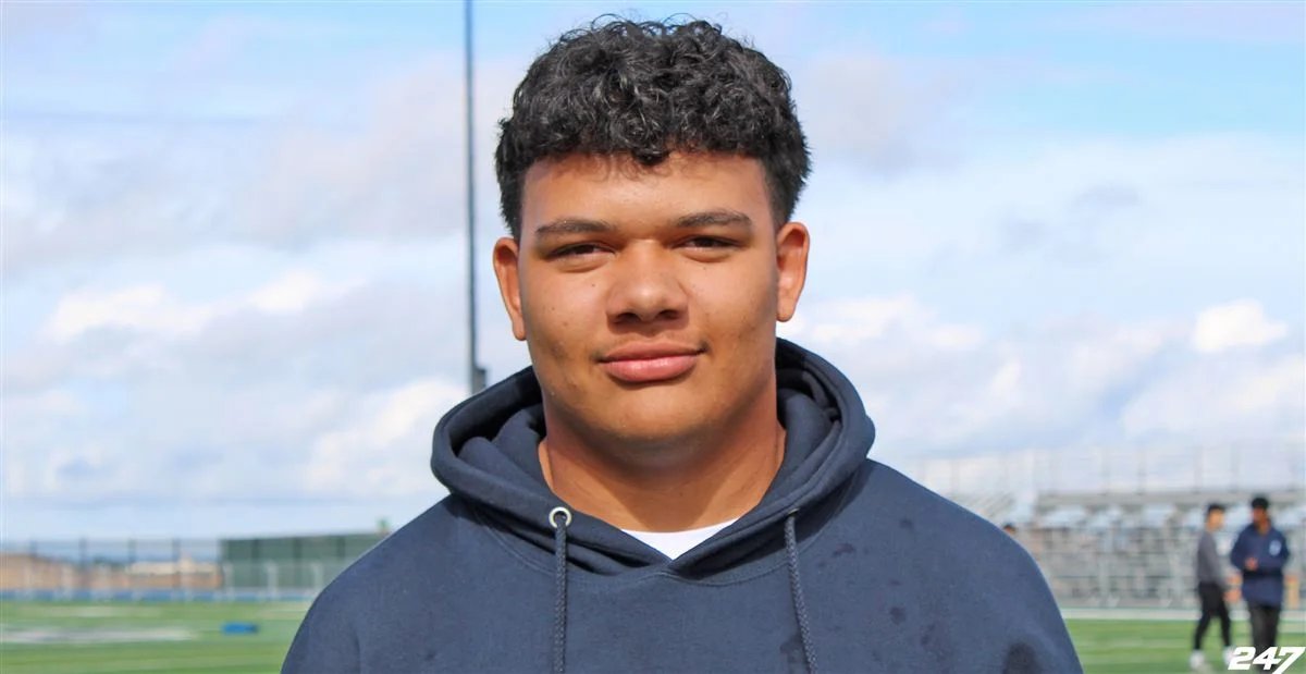 BrandonHuffman's tweet photo. San Jose (Calif.) Valley Christian offensive lineman Terrence Johnson committed to Nevada in the spring and he talked about why he picked the Pack https://t.co/uZOw5AaW4V https://t.co/jQ4ci0OVAZ