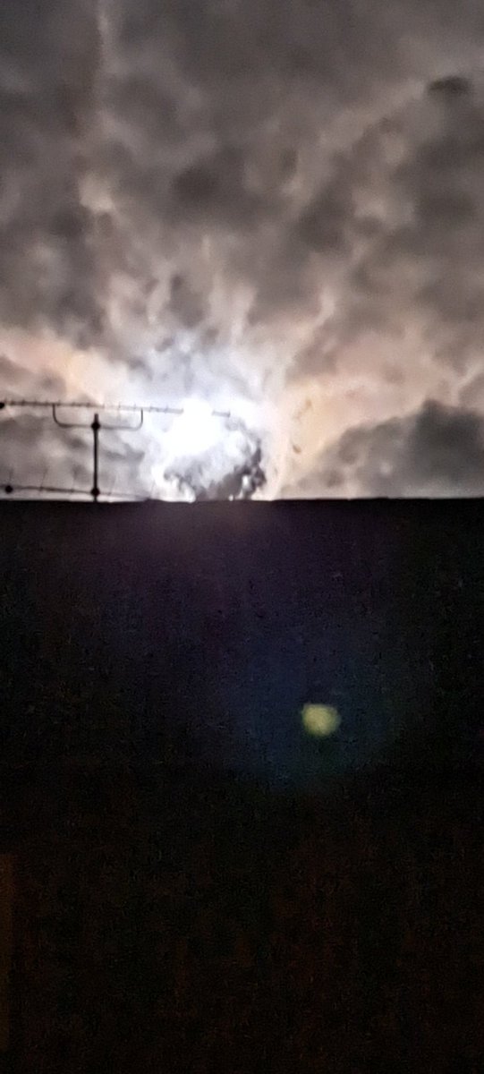 ModelscaleBrig1's tweet photo. the best moon ever https://t.co/WoL7aEOMe2