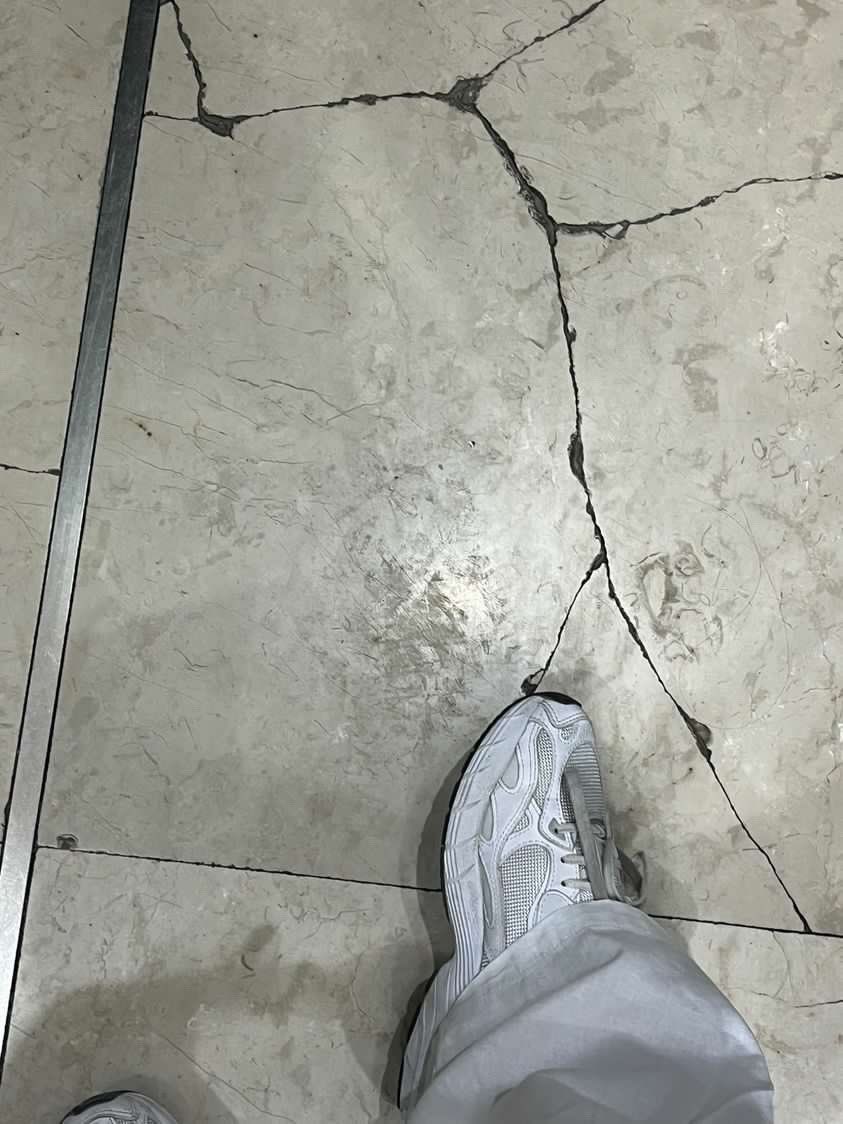 Ayaklarım içinde sabahtan beri sırılsıklam oldu 😰 kokmuş çorabımı görmek isteyen enayi #finansalköle nerde ?? Domal hemen seni enayi eşşek 😂📩📩#finansalköpek