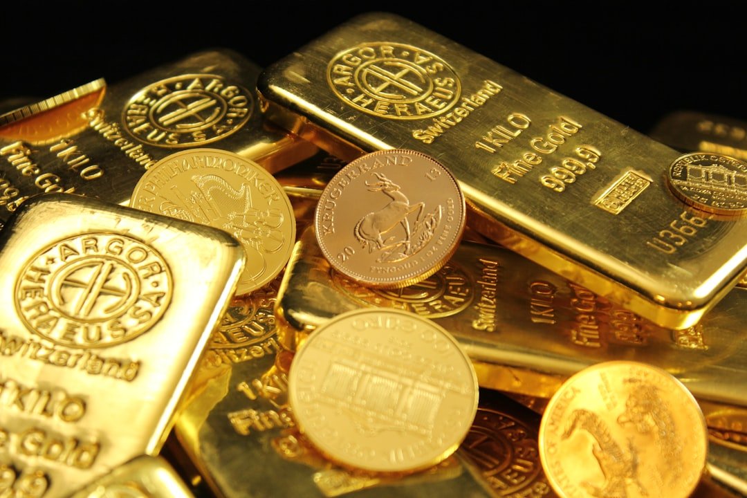 ExpertFile's tweet image. #ExpertSotlight: Soaring gold prices could bring big rewards – and even bigger risks

@UDelaware &apos;s  Saleem Ali can explain the potential environmental, social and economic ripple effects of this gold rush and the opportunities and risks it creates.

exprt.co/43etGzN