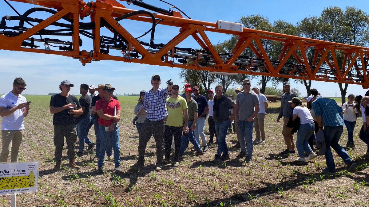 🟡 Jornada REM | Enfocando la aplicación

Con más de 150 participantes, nuestra Red de Manejo de Plagas REM,  junto a cuatro referentes expertos, llevó la eficiencia en aplicaciones de fitosanitarios a otro nivel. ¡Sobrados de calidad! 💪

Agradecemos a todos los que nos