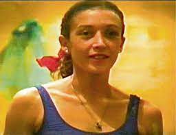 desaparecidaorg's tweet photo. Claudia Ferro tenía 51 años cuando desapareció, el 26/12/2016 en la ciudad de Buenos Aires. Es artista callejera, le usurparon la casa y la hicieron desaparecer. La causa está archivada. Dónde está Claudia??😢 
 
No dejemos nunca de compartirlo! 🙏❤️

#Justicia #VillaLuro #CABA https://t.co/hmMeQ3pIB4