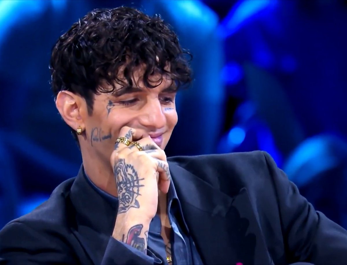 RAGAZZIMADRE's tweet photo. lauro please stop doing this to me 
#XF2025 https://t.co/NeTh4D45U5