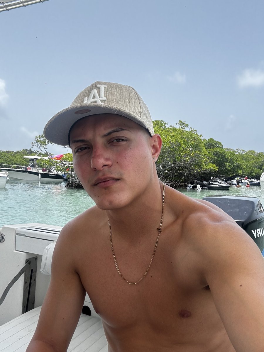 _yanmichael's tweet photo. 🌊 https://t.co/imi18c9LiB