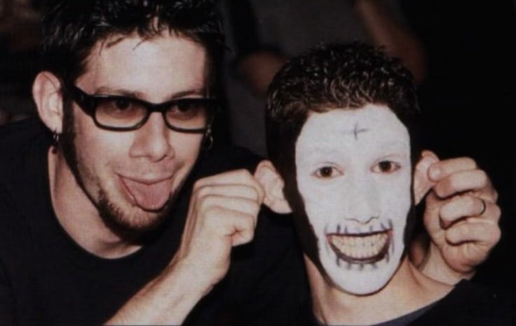 Wesposting day 6
Wes you have to stop this... you're TOO silly THEYLL KILL YOU