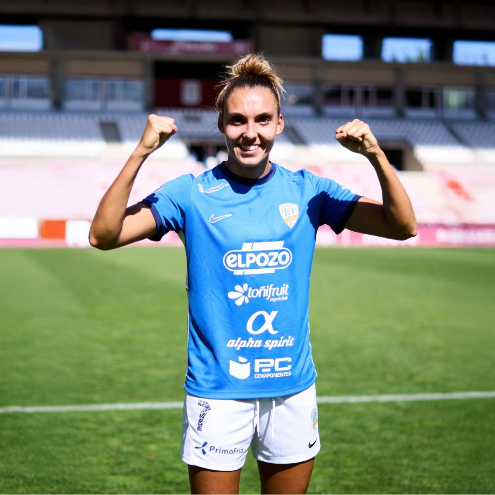 ✈️ MADRILEÑ@S POR EL FÚTBOL ⚽️

🎙️ Yaiza Relea 'Yiyi' (<a href="/yaizayiyi10/">Yaiza Relea</a>), jugadora del <a href="/AlhamaElPozo/">Alhama ElPozo</a> de <a href="/LigaF_oficial/">Liga F</a>, protagonista de la semana con <a href="/GabrielFdezG/">Gabriel Fernández</a>.

🫂 Gracias a Yaiza y al Club por esta gran entrevista 🔝

DISFRÚTALA EN 📺 RFFM PLAY 👇🏻

🔗 rffmplay.es/videos/detail/…