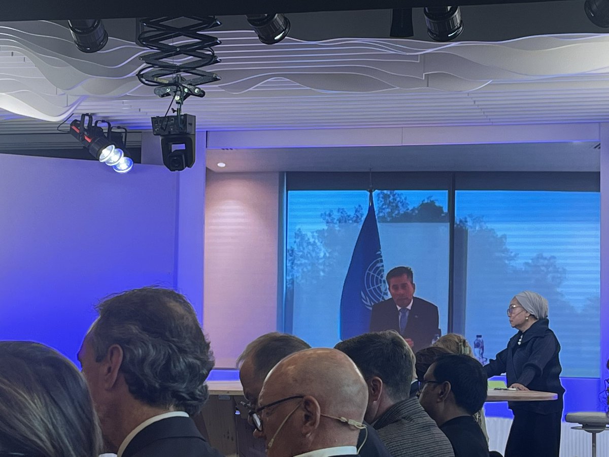 Tom Fletcher tells #GrandBargain lower public support 4 humanitarians doesn't mean people are less kind - they have lost confidence in our delivery mechanisms. And while all actors tell Tom to support localisation, all also feel they are best channel for localisation funding