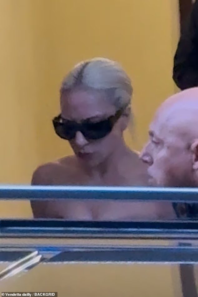 Lady Gaga fue vista en el set de “The Devil Wears Prada 2” en Milano, Italia.