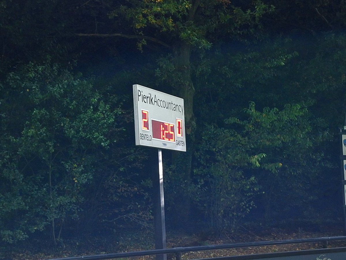 niek92jansen's tweet photo. ⚽️ V.V. Bentelo 🆚 BSC Unisson
📅 09-10-2025
⚖️ 9-1
🏆 Zondag Vierde Klasse B, district Oost
📍 Sportpark De Pol, Bentelo 🇳🇱

Bentelo laat niets heel van de gasten uit Boekelo 🤯

#VVBentelo #BSCUnisson #Bentelo #Boekelo #groundhopping https://t.co/rpvWJEuy2f