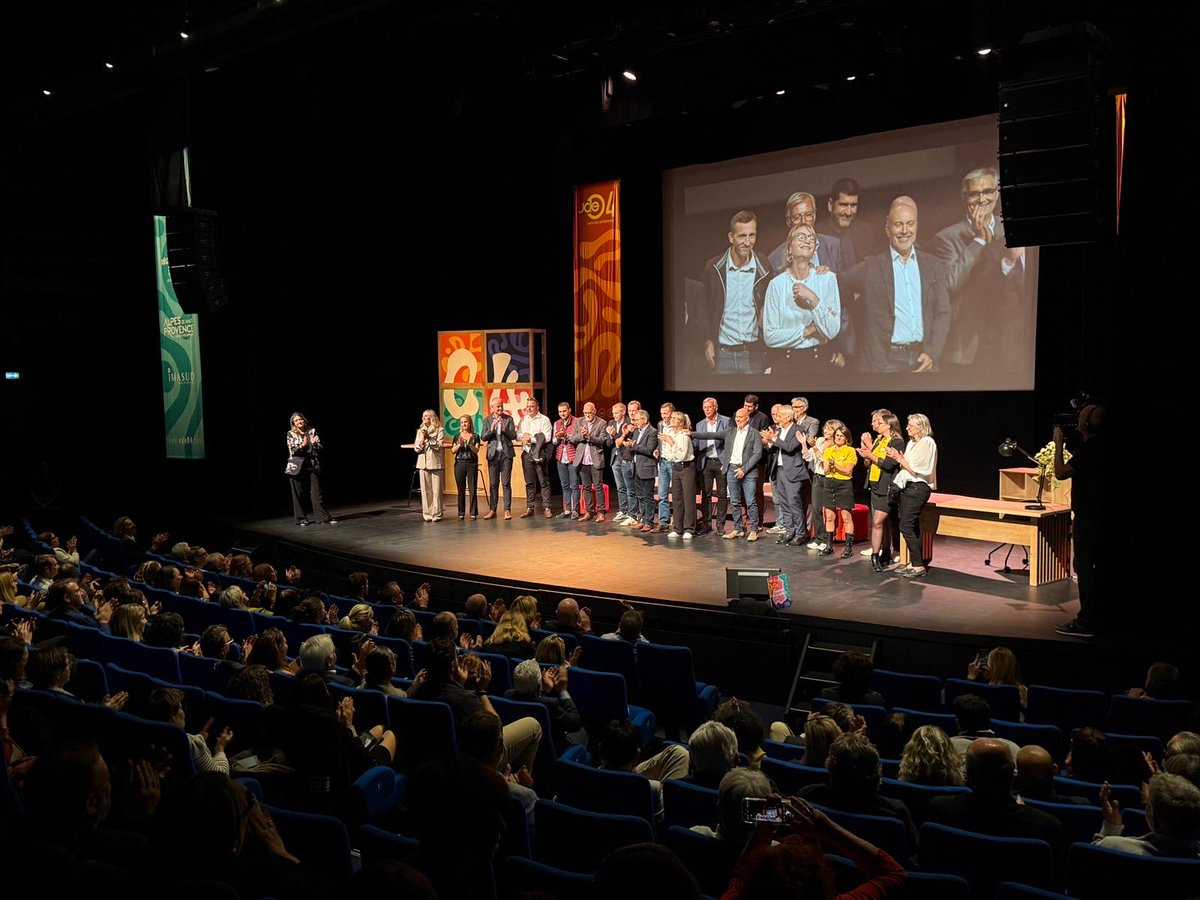 *L’<a href="/UDE04/">UDE 04</a> fait son show ! Et il le faut !*

Les Français demandent massivement aux chefs d’entreprise de prendre la parole !📢

Faisons-le plus encore ! Nous avons toutes les raisons, toute la légitimité de nous exprimer !

✅Qui emploie ? L’#entreprise !
✅Qui forme et inclue ?