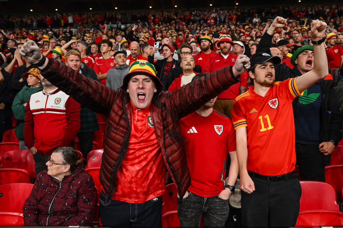 Cymru's tweet image. Diolch am eich cefnogaeth anhygoel heno ❤️

See you back in Cardiff on Monday evening 👊